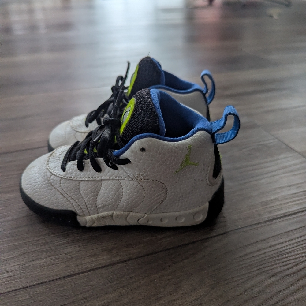 Toddler Jordans White and Black Sneakers 8C
